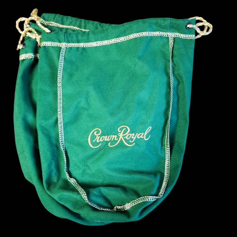NWOT 12 Crown Royal Apple Bags